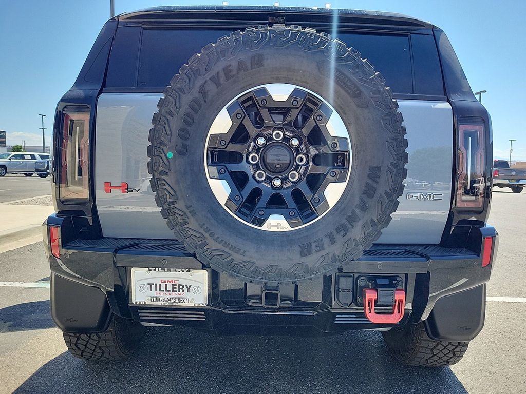 2024 Gmc Hummer EV photo 12
