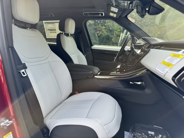 2025 Land Rover Range Rover Sport SE photo 22