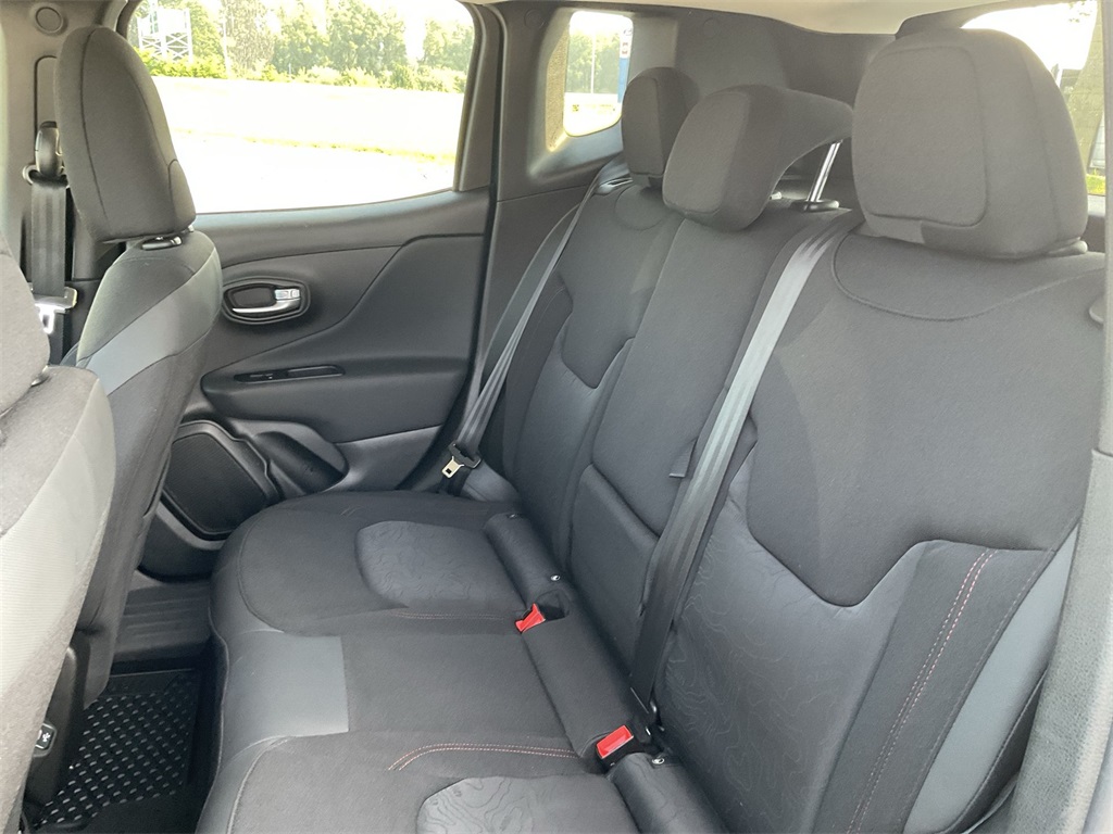 2022 Jeep Renegade Trailhawk photo 23