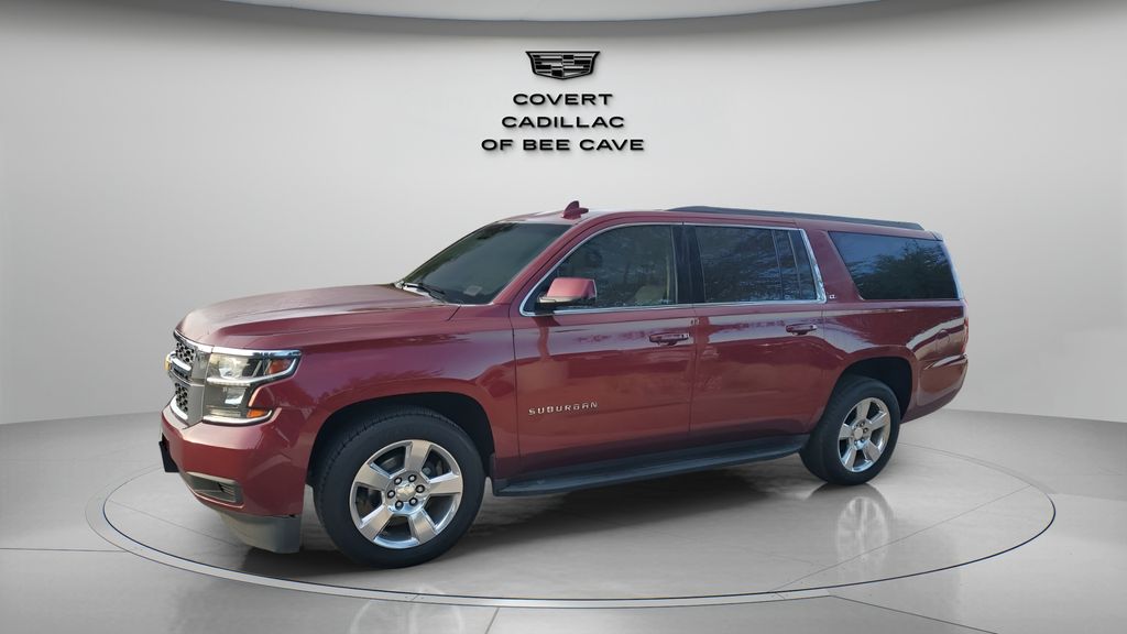 2020 Chevrolet Suburban LT photo 4