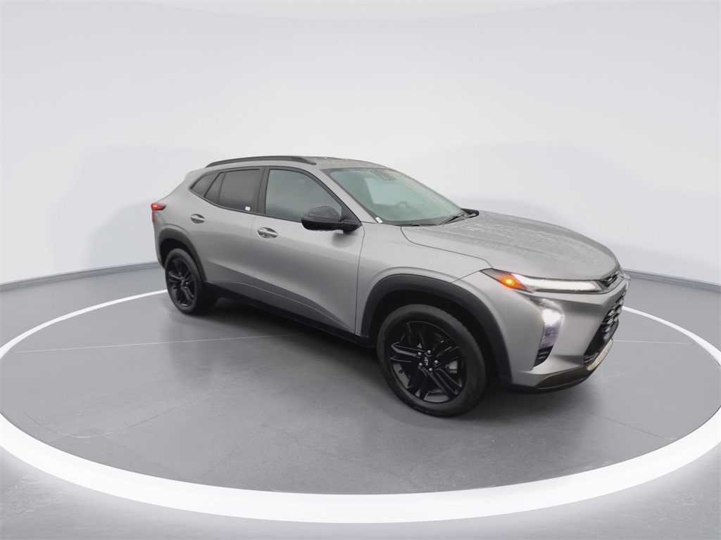 2024 Chevrolet Trax ACTIV photo 2