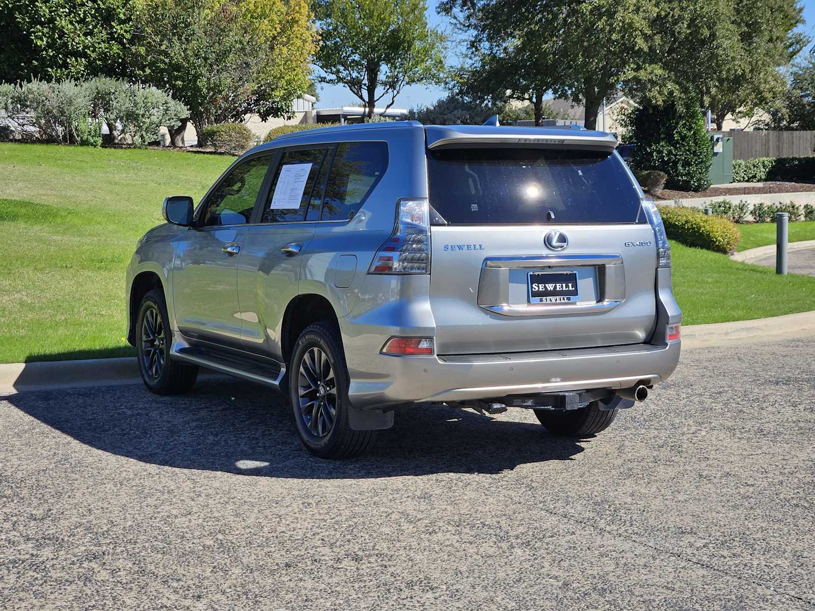 2021 Lexus GX 460 Premium photo 3
