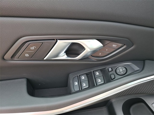 2025 Bmw 330i xDrive photo 21