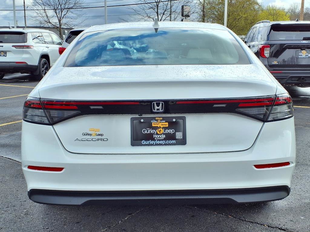2025 Honda Accord LX photo 9