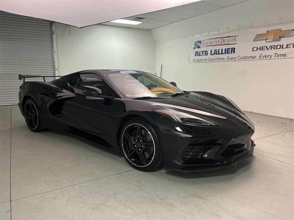 2021 Chevrolet Corvette Stingray 3LT photo 2