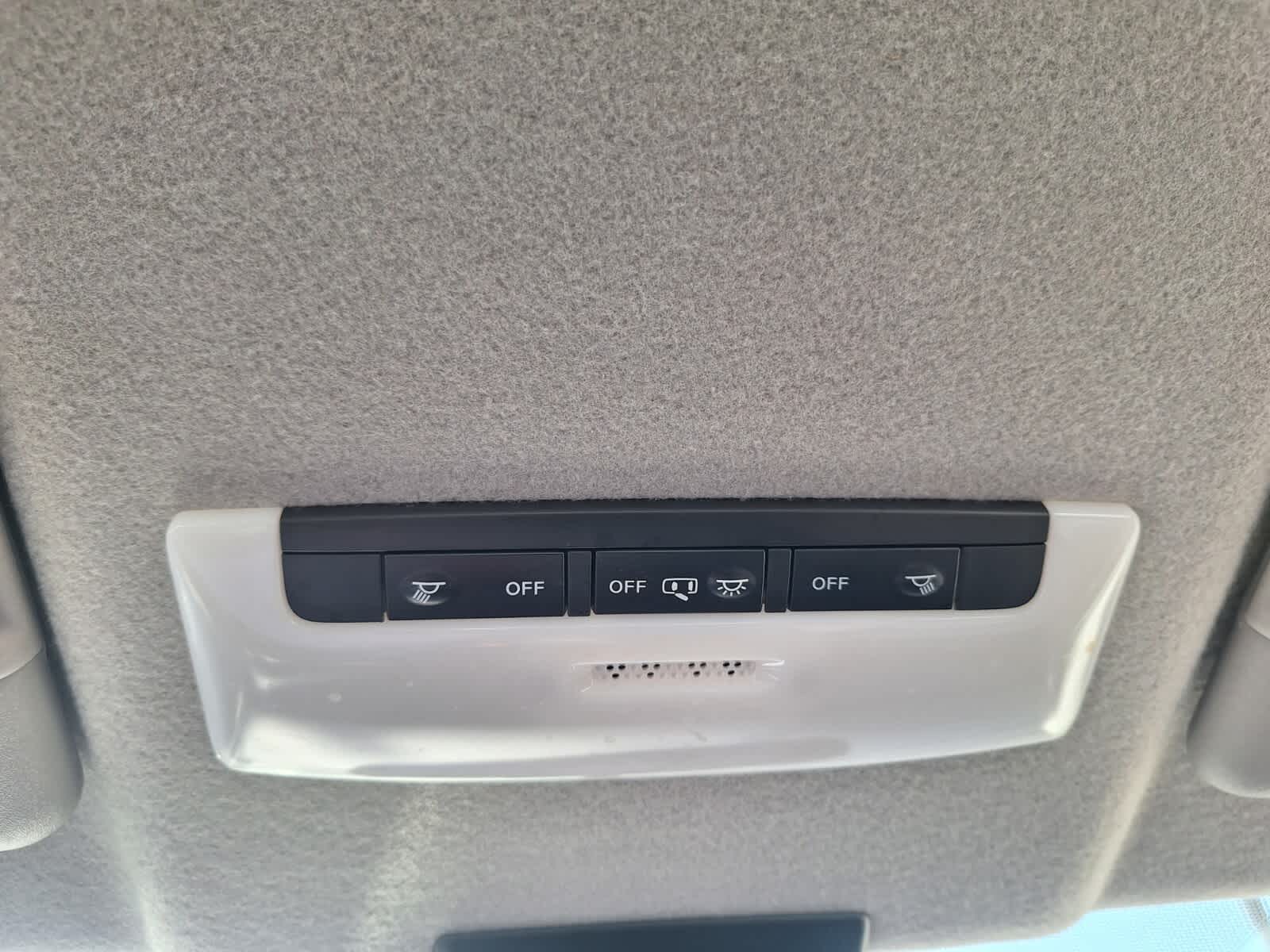 2023 Nissan Kicks SV photo 17
