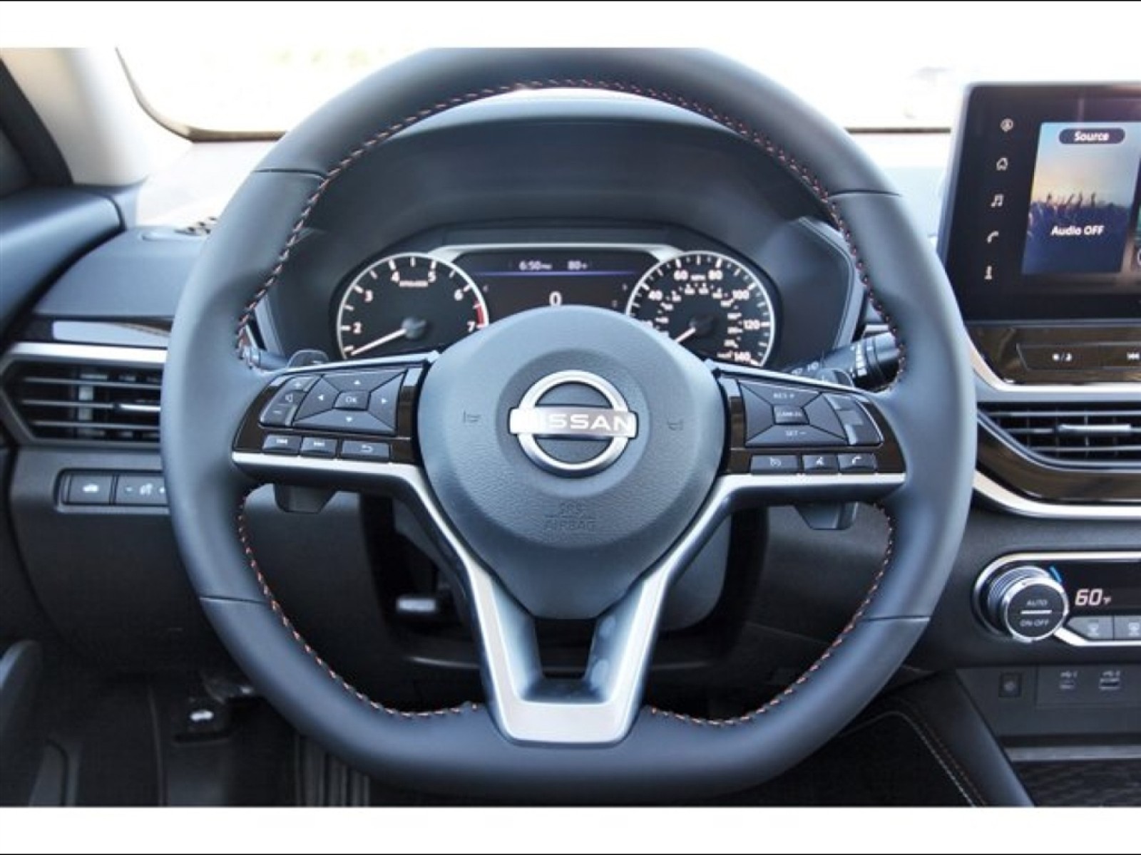 2025 Nissan Altima SR White at Robbins Nissan