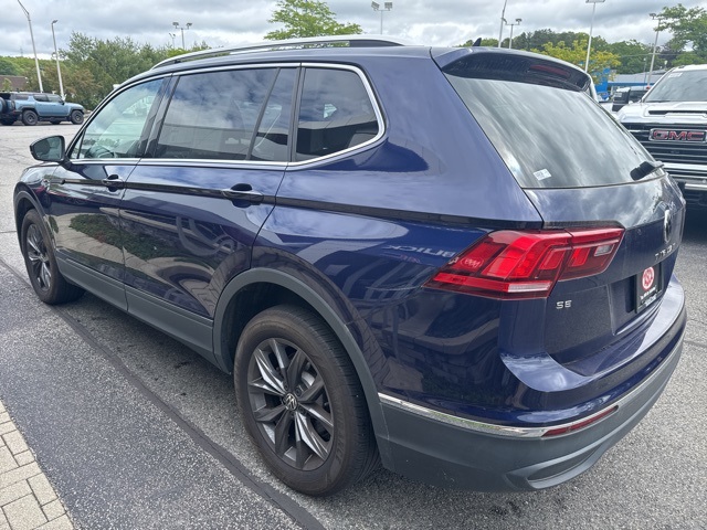 2022 Volkswagen Tiguan SE photo 3