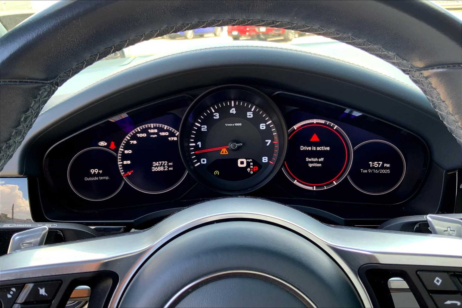 2022 Porsche Cayenne Base photo 24