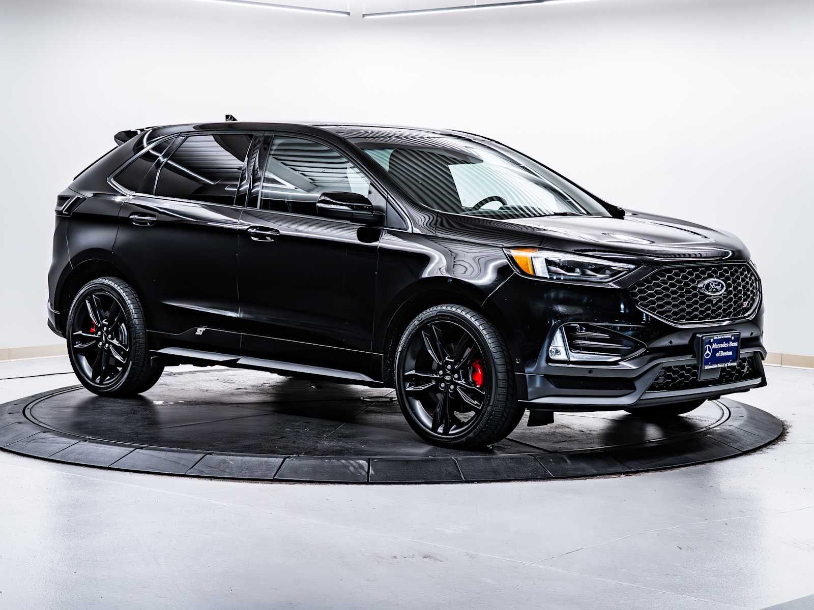 2019 Ford Edge ST's photo