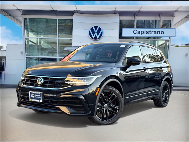 2022 Volkswagen Tiguan SE R-LINE BLACK's photo