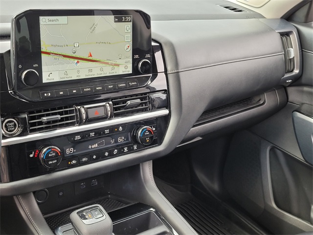 2024 Nissan Pathfinder SL photo 24