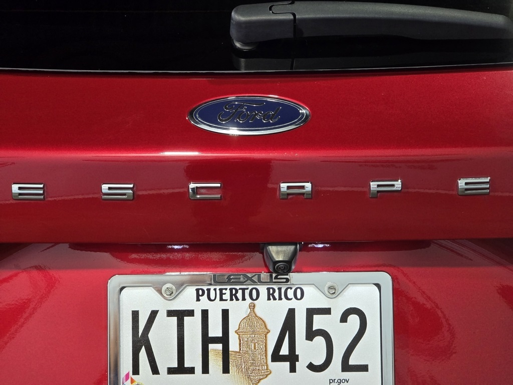 2023 Ford Escape Hybrid ST-Line photo 11