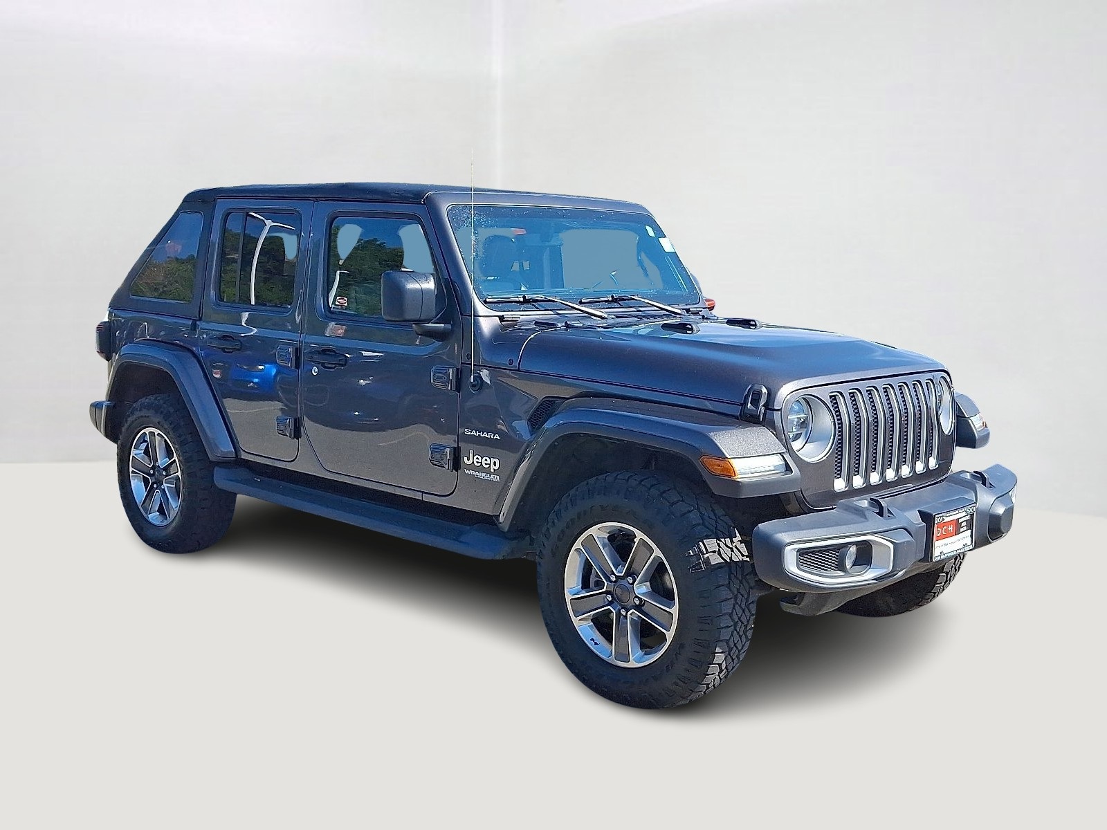 2022 Jeep Wrangler Unlimited Sahara photo 3