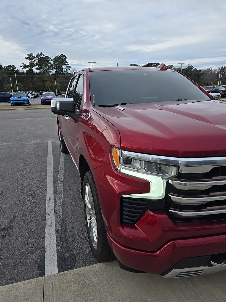 2022 Chevrolet Silverado 1500 High Country's photo