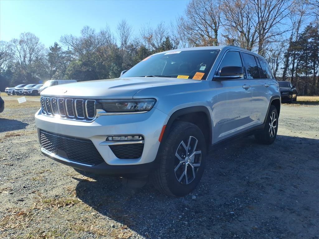 2025 Jeep Grand Cherokee Limited's photo