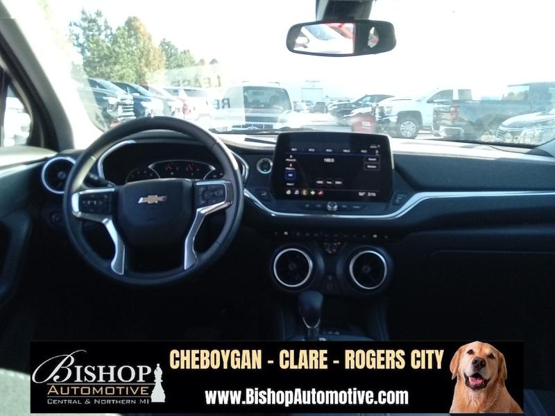 2023 Chevrolet Blazer 2LT photo 3