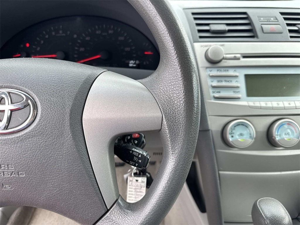 2008 Toyota Camry LE photo 20