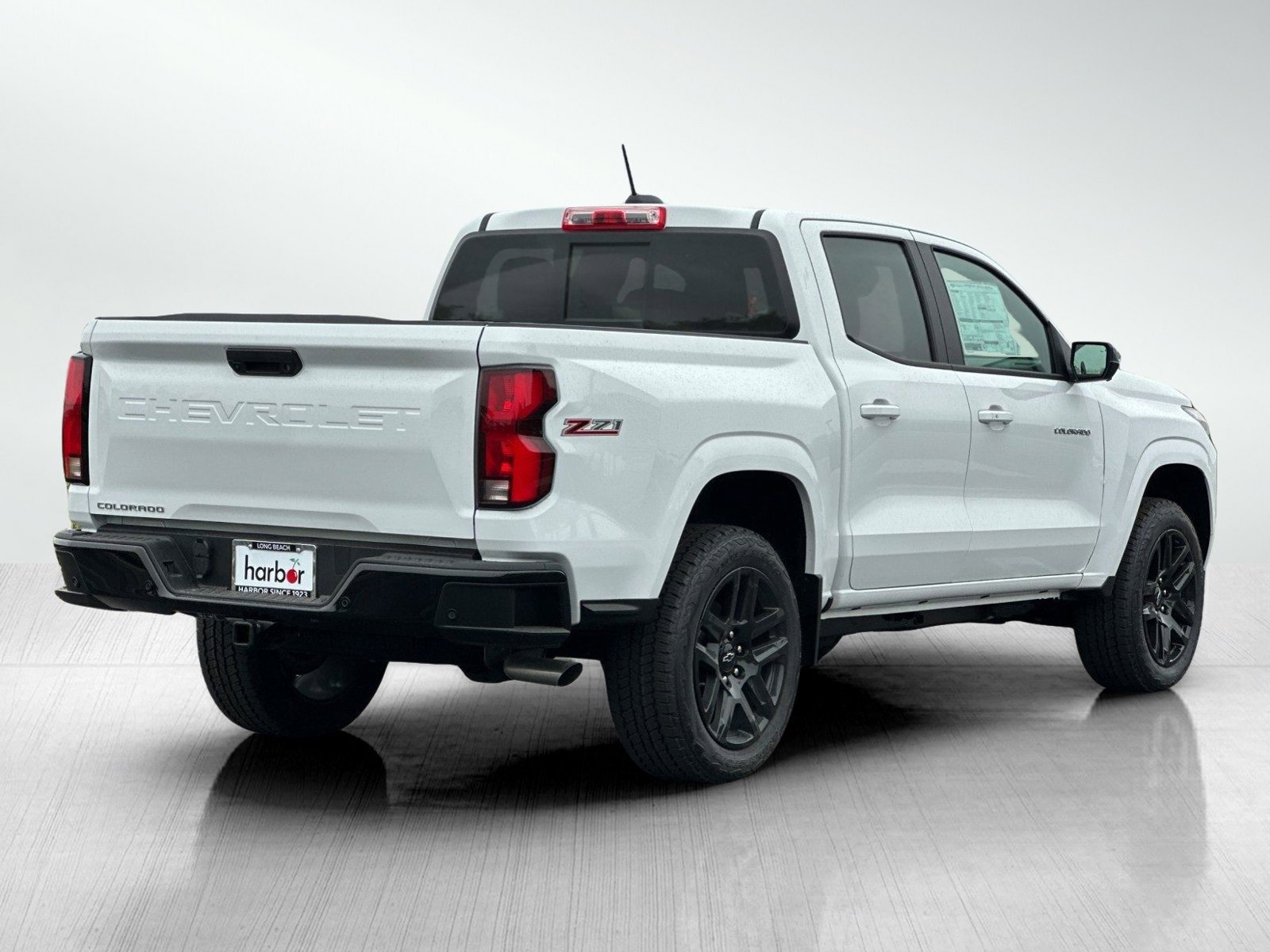 2025 Chevrolet Colorado Z71 photo 4