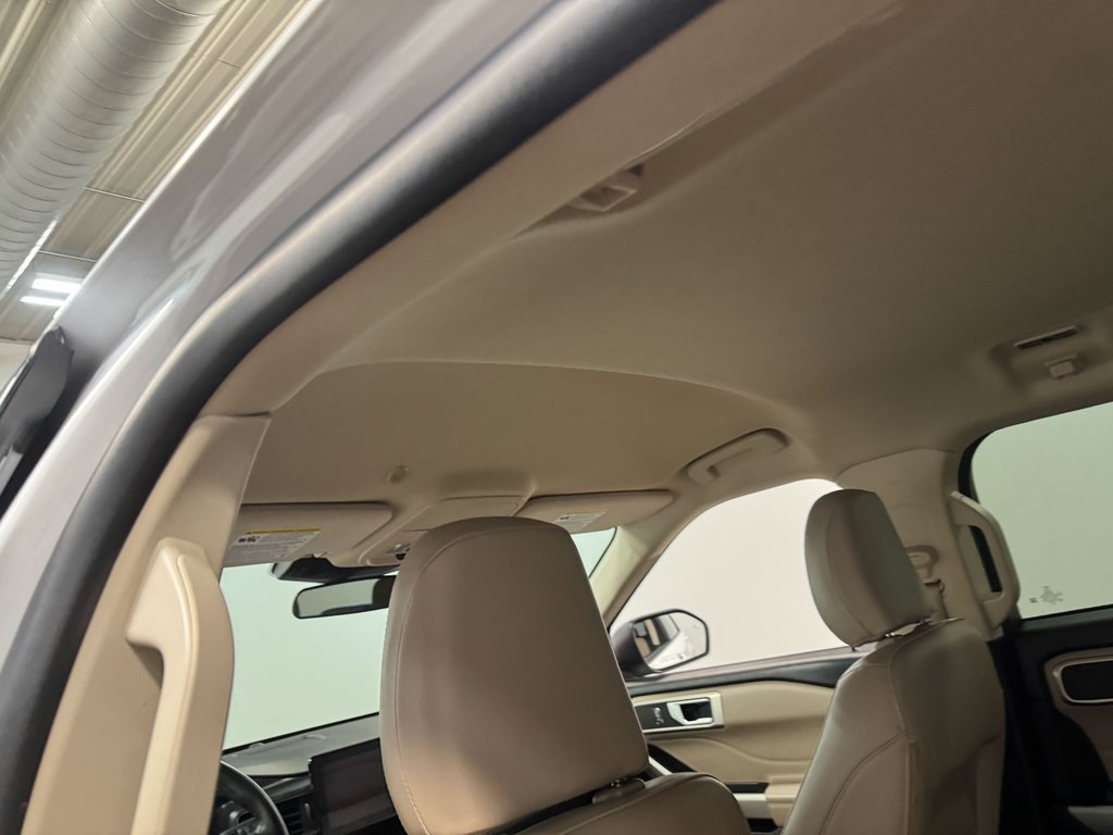 2023 Ford Explorer XLT photo 50