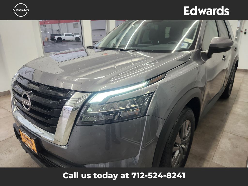 2024 Nissan Pathfinder SV photo 4