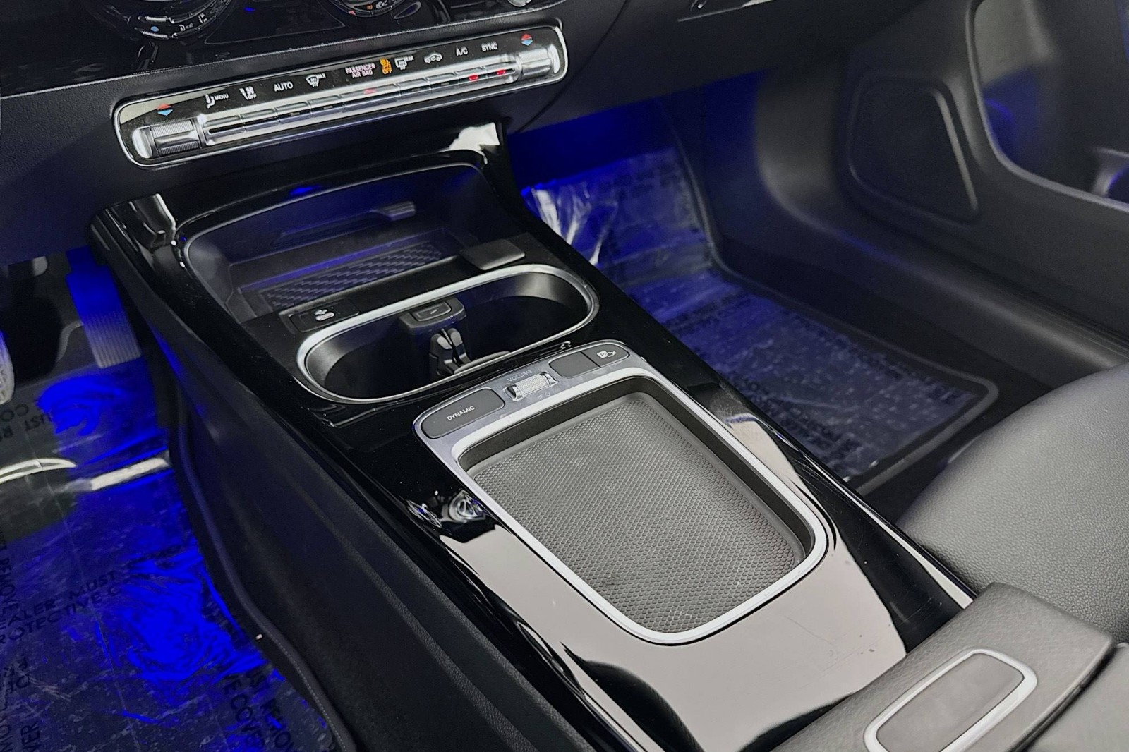 2025 Mercedes Benz CLA 250 4MATIC photo 5