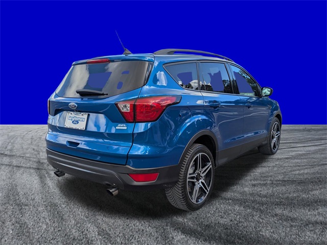 2019 Ford Escape SEL photo 4