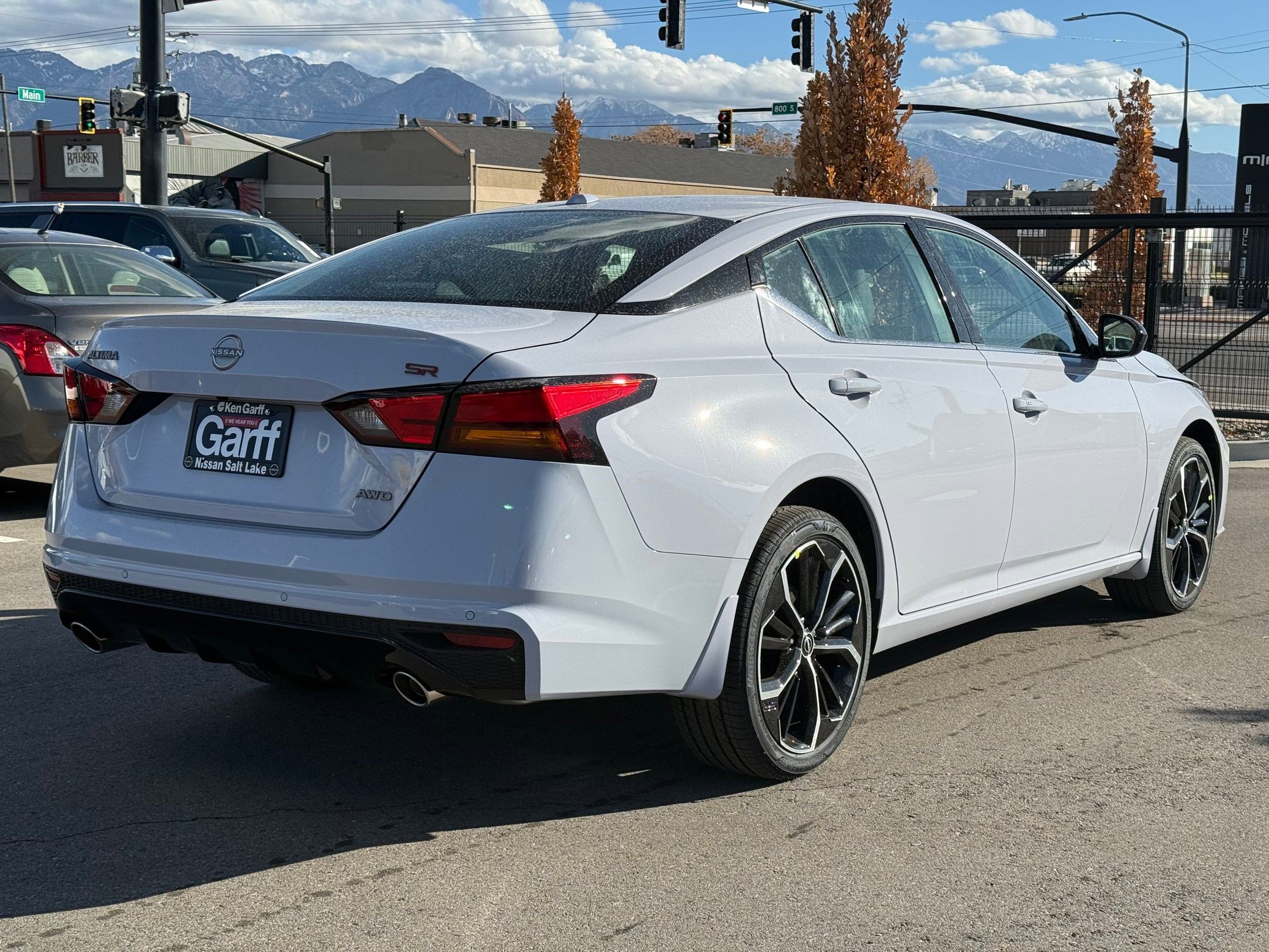 2025 Nissan Altima SR photo 3