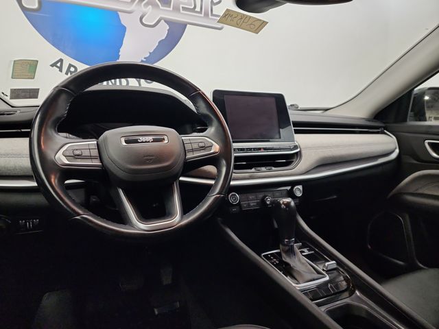 2022 Jeep Compass Latitude photo 13