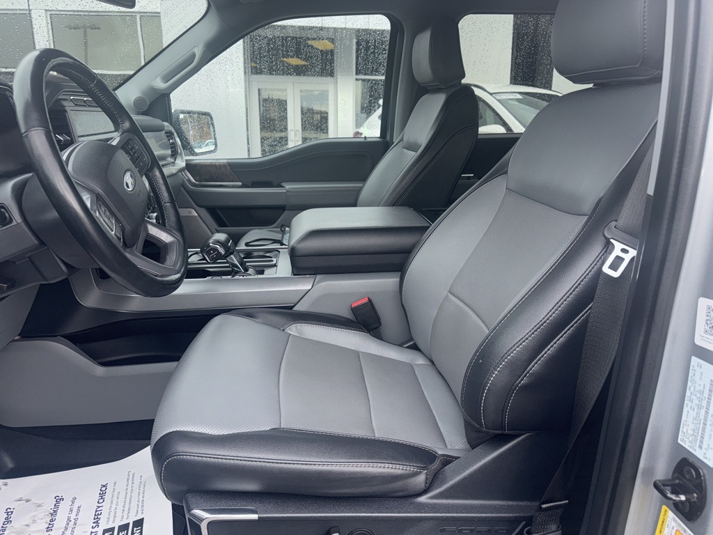 2023 Ford F-150 Lariat photo 2