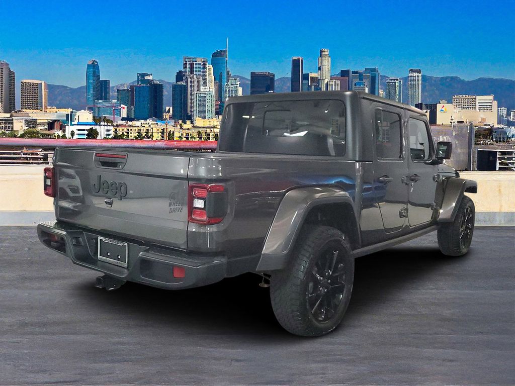 2024 Jeep Gladiator Willys photo 3