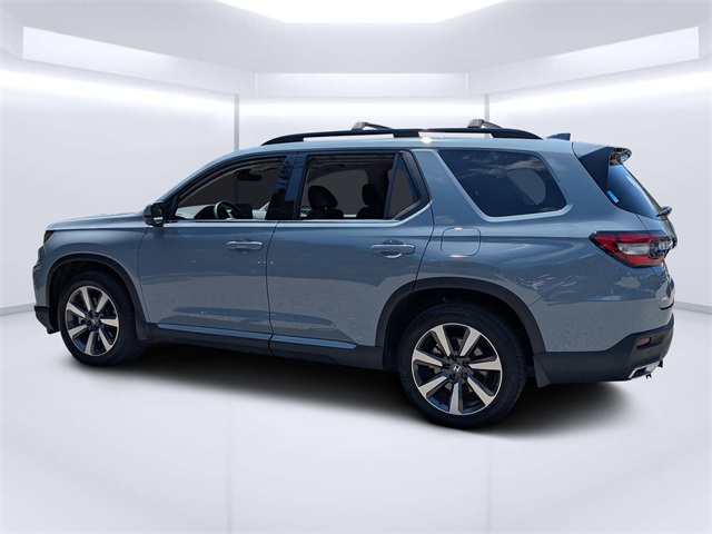 2024 Honda Pilot Touring photo 4