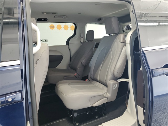 2018 Chrysler Pacifica LX photo 23