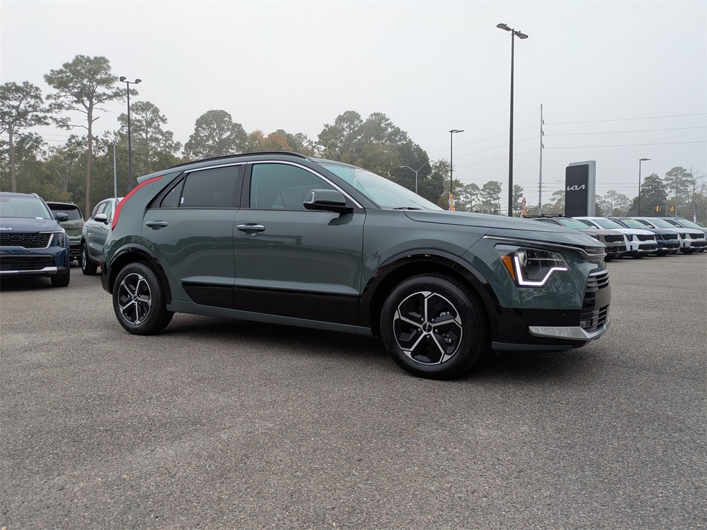 2026 Kia Niro SX's photo