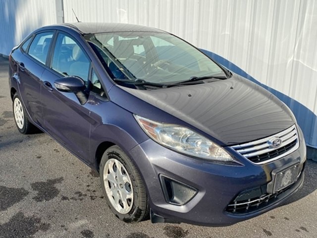 2013 Ford Fiesta SE photo 2