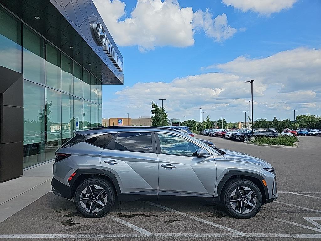 2025 Hyundai Tucson SEL Convenience photo 6