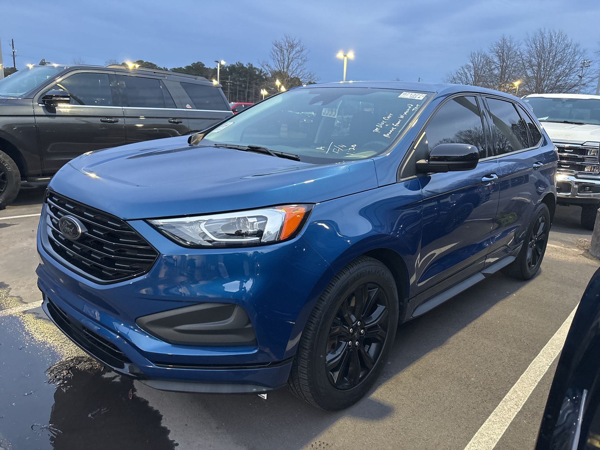 2023 Ford Edge SE's photo