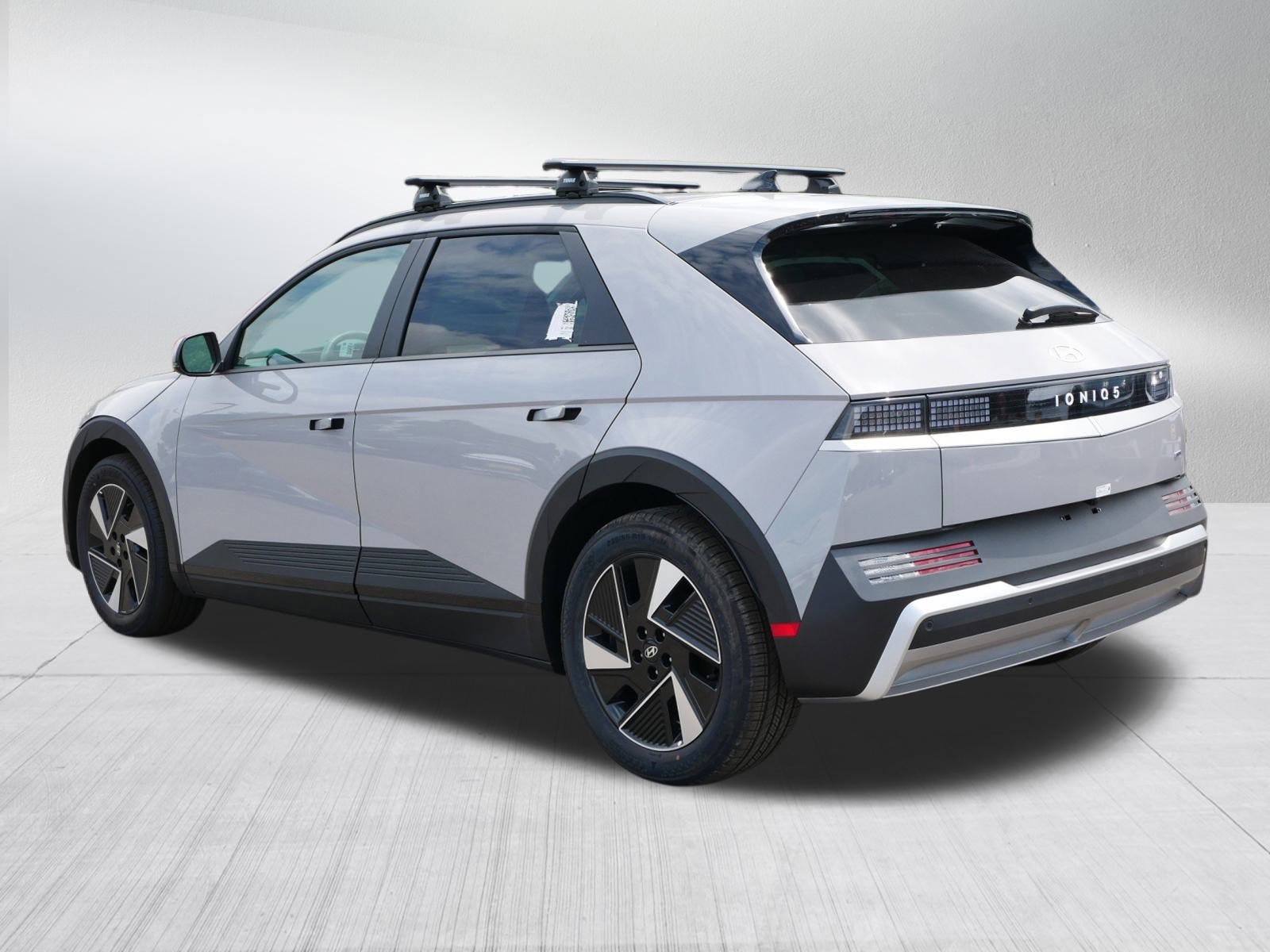 2025 Hyundai Ioniq 5 SEL photo 3