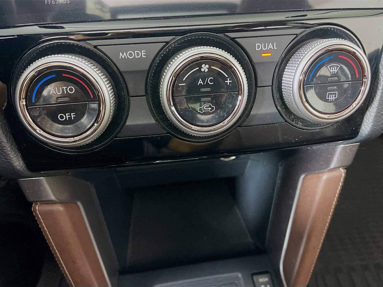 2018 Subaru Forester Touring photo 12