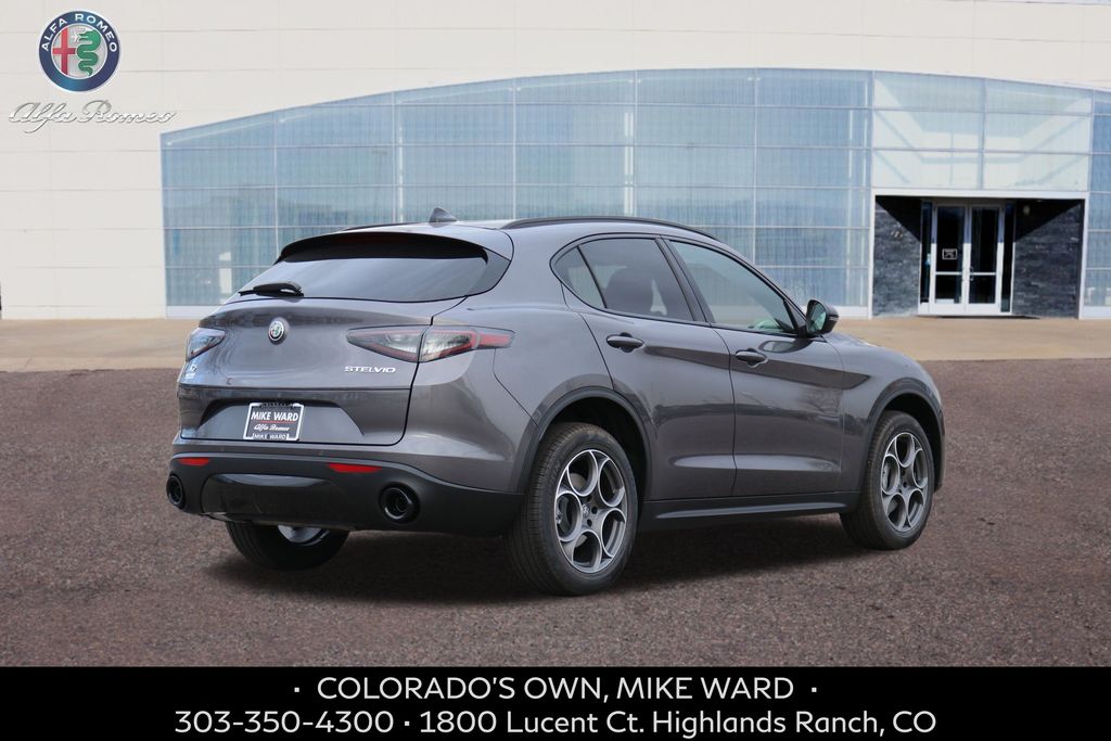 2025 Alfa Romeo Stelvio Sprint Base photo 4