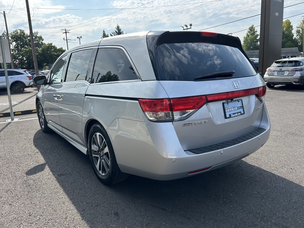2015 Honda Odyssey Touring photo 8