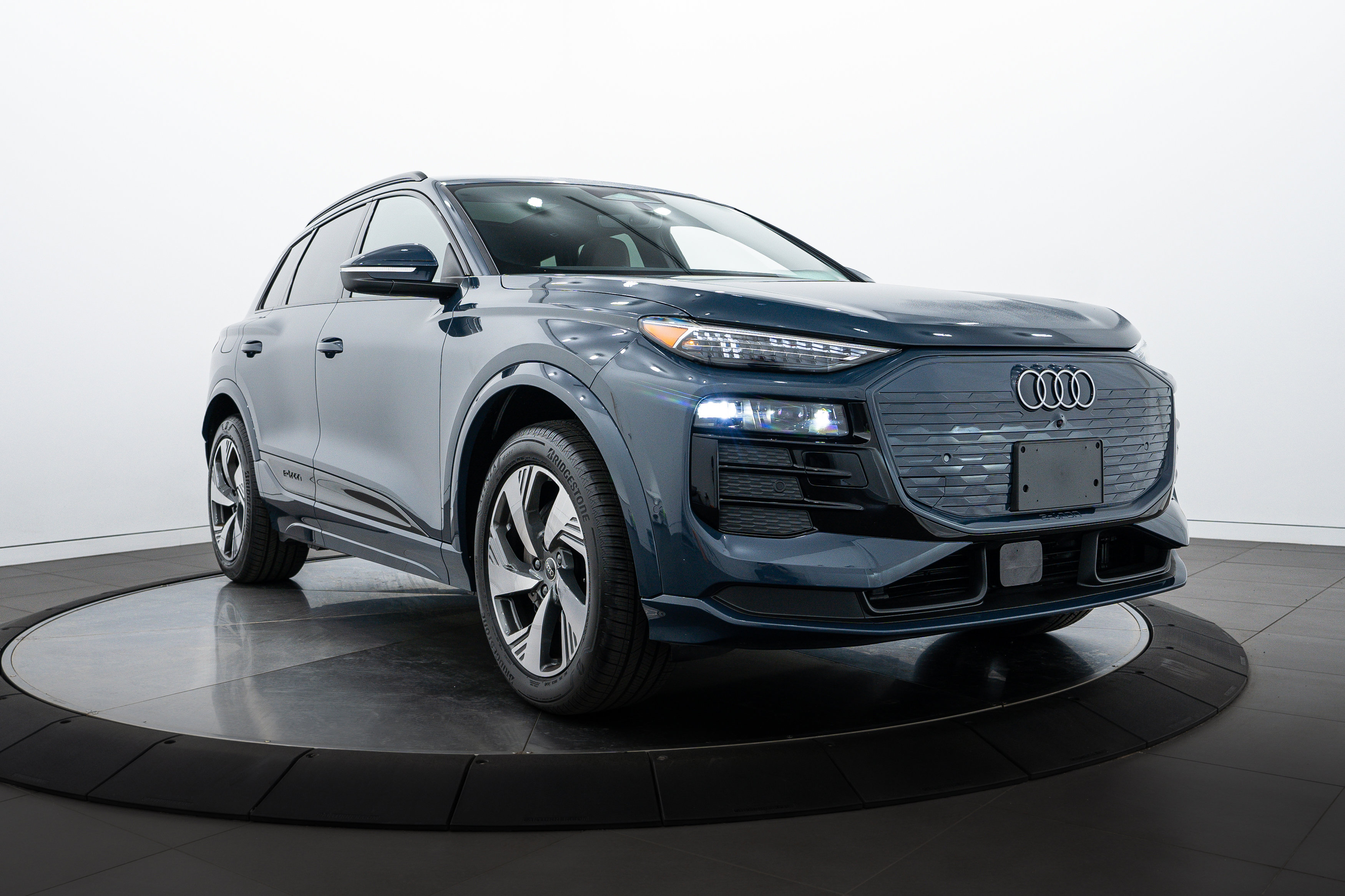 Used 2025 Audi Q6 e-tron quattro Premium Plus with VIN WA124BGF7SA024077 for sale in Highland Park, IL