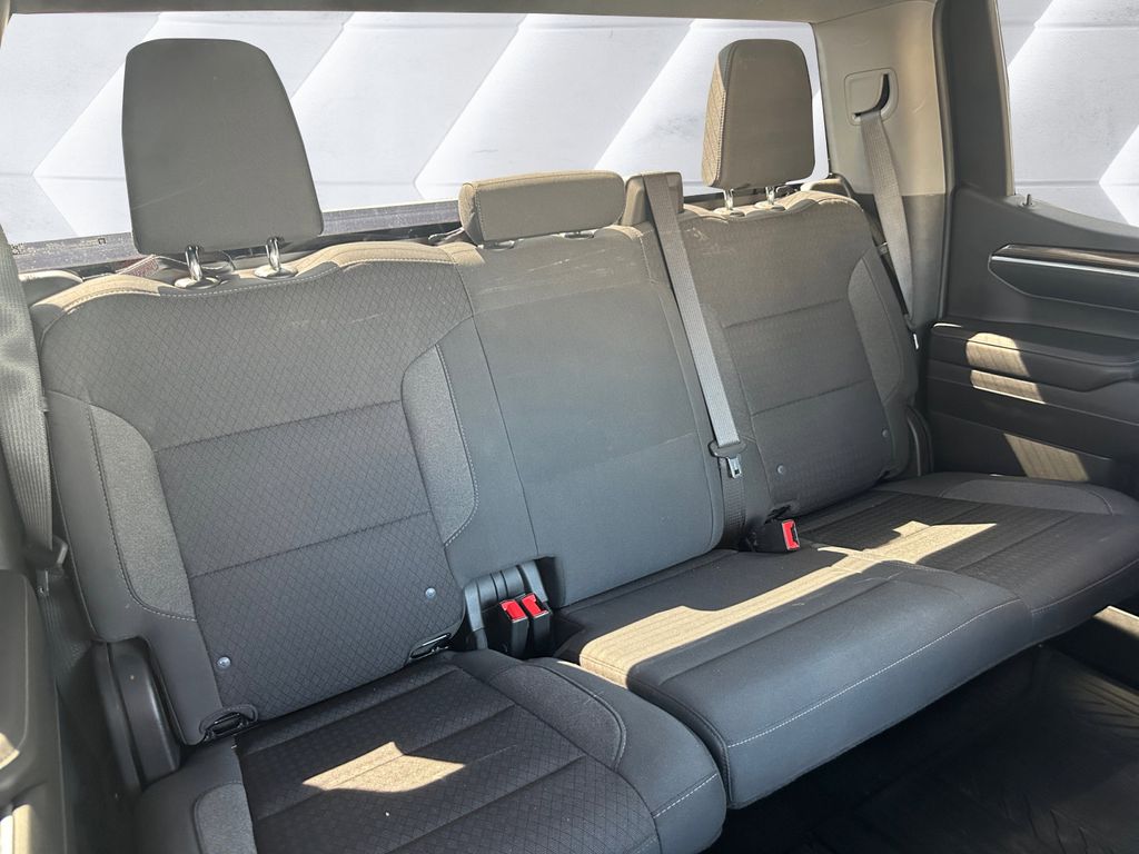 2023 Chevrolet Silverado 1500 RST photo 13
