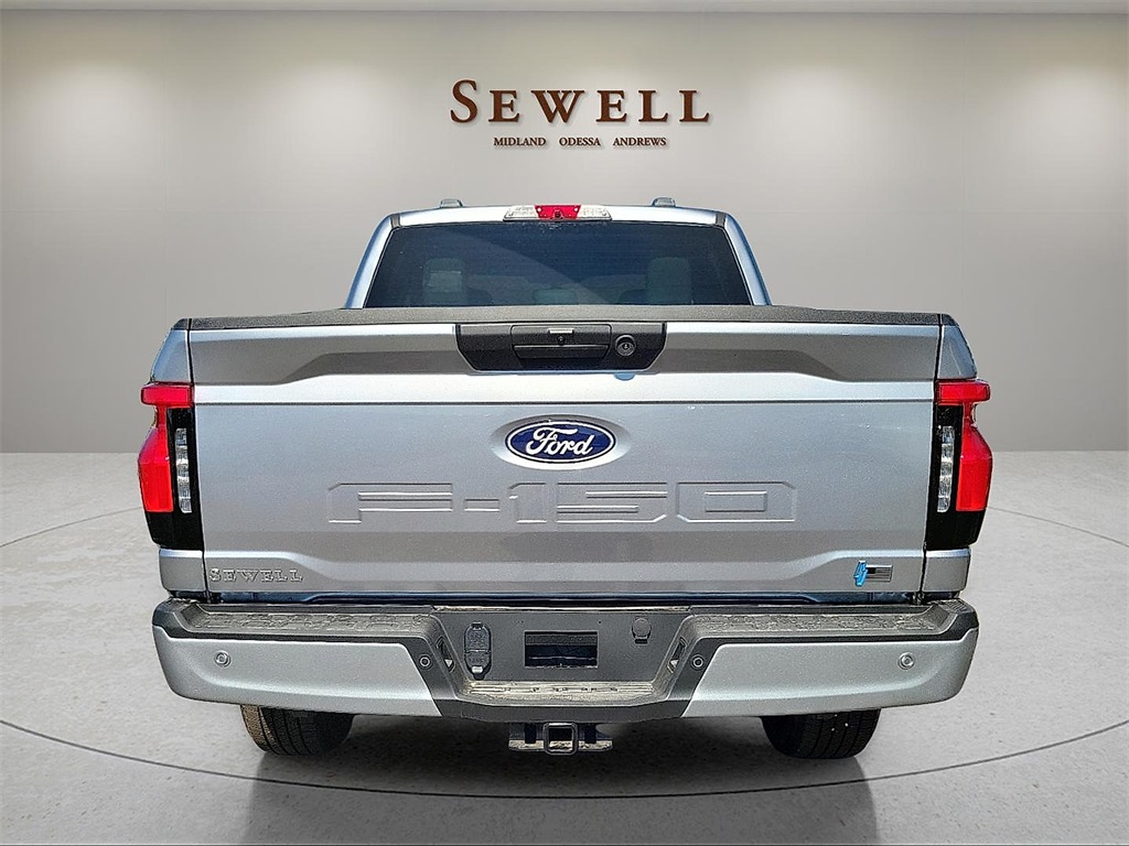 2025 Ford F-150 Lightning photo 3