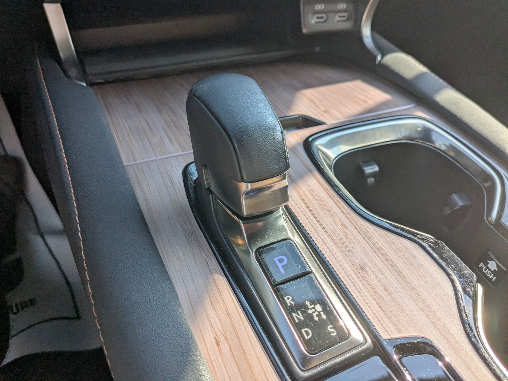 2023 Lexus RX 350h Premium photo 16