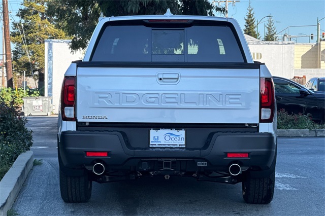 2025 Honda Ridgeline RTL photo 6