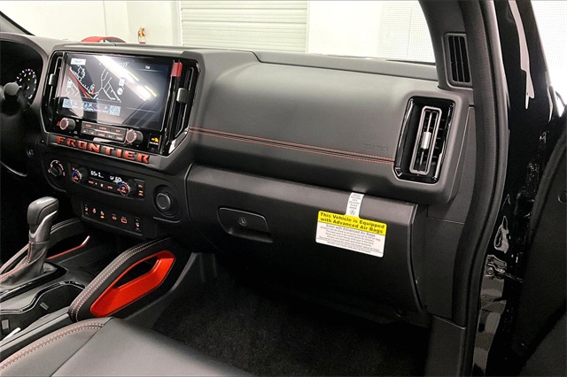 2025 Nissan Frontier PRO-4X photo 33