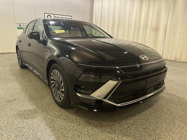 2025 Hyundai Sonata Hybrid SEL's photo