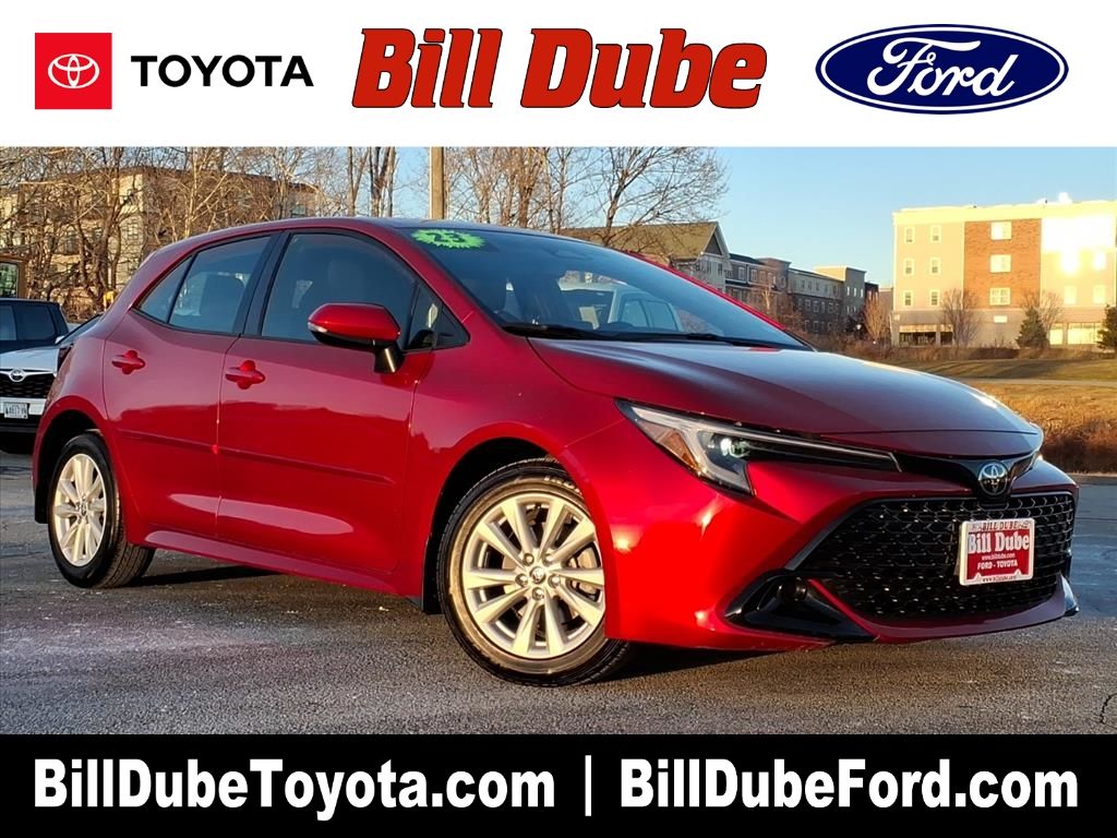 2023 Toyota Corolla Hatchback SE's photo