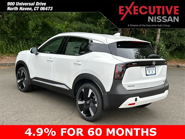 2025 Nissan Kicks SR photo 3